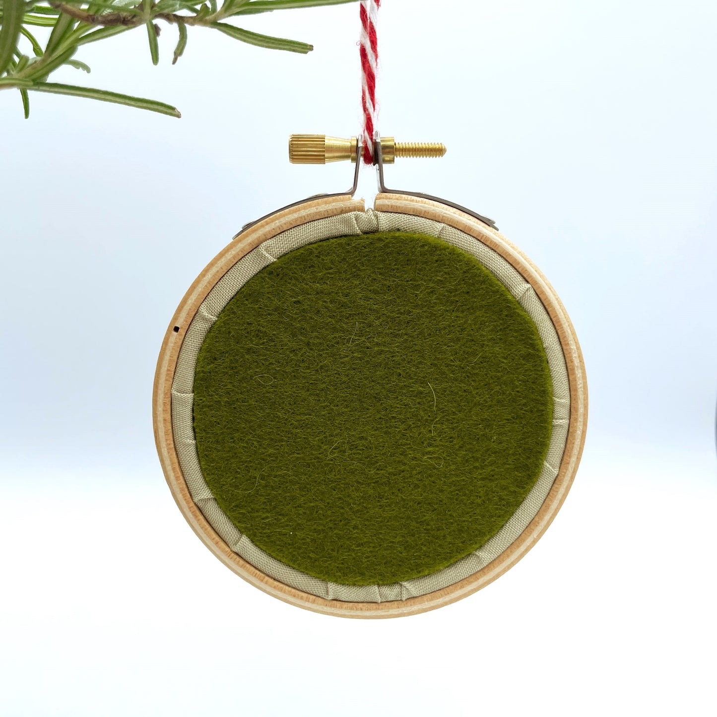 Christmas wreath embroidery kit, 3". DIY Christmas decoration