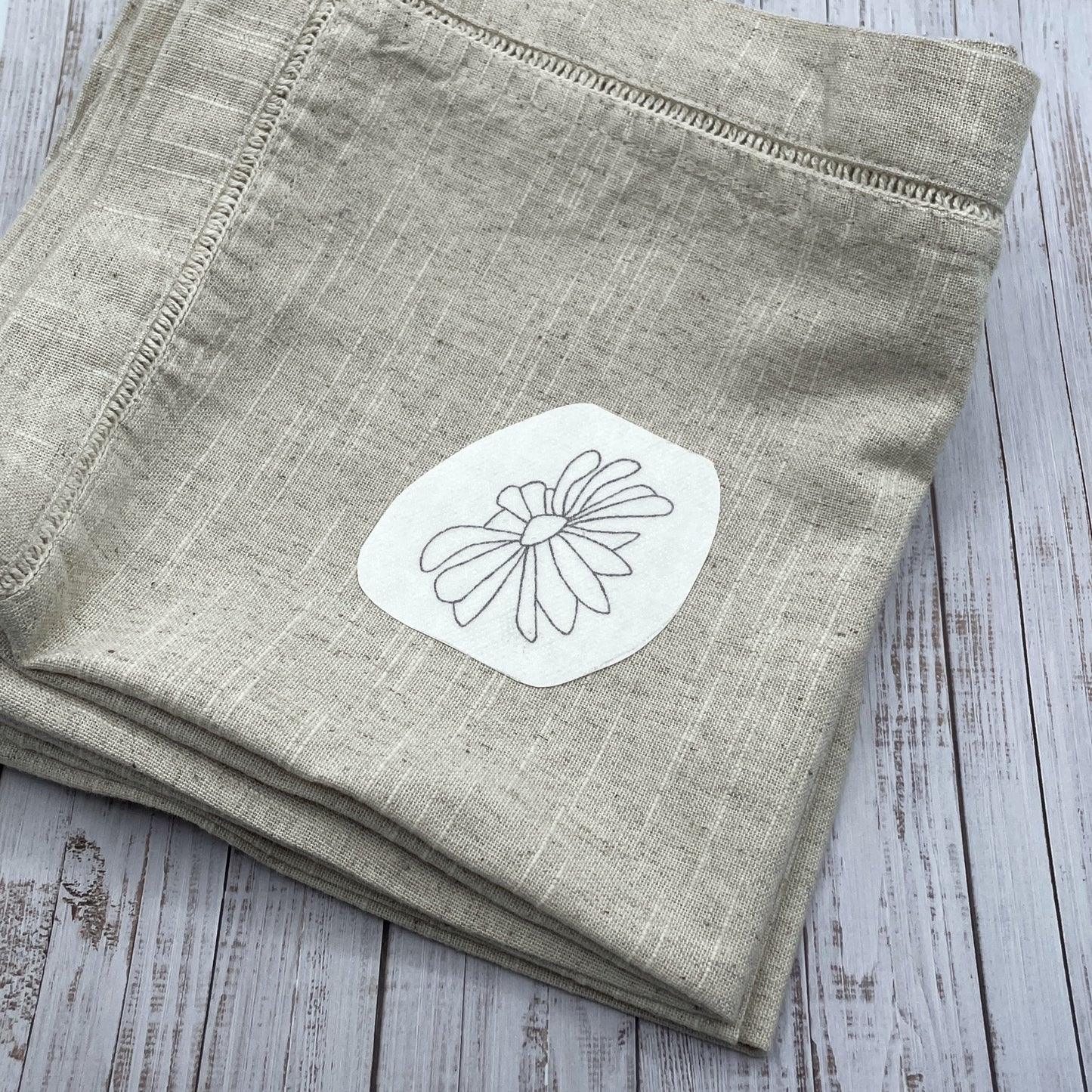 Ox eye daisy embroidery stickers | Napkin set