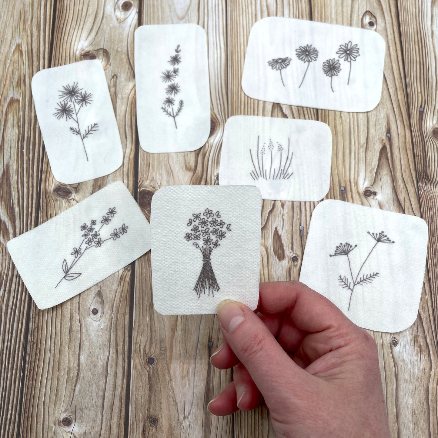 7 simple flower embroidery designs