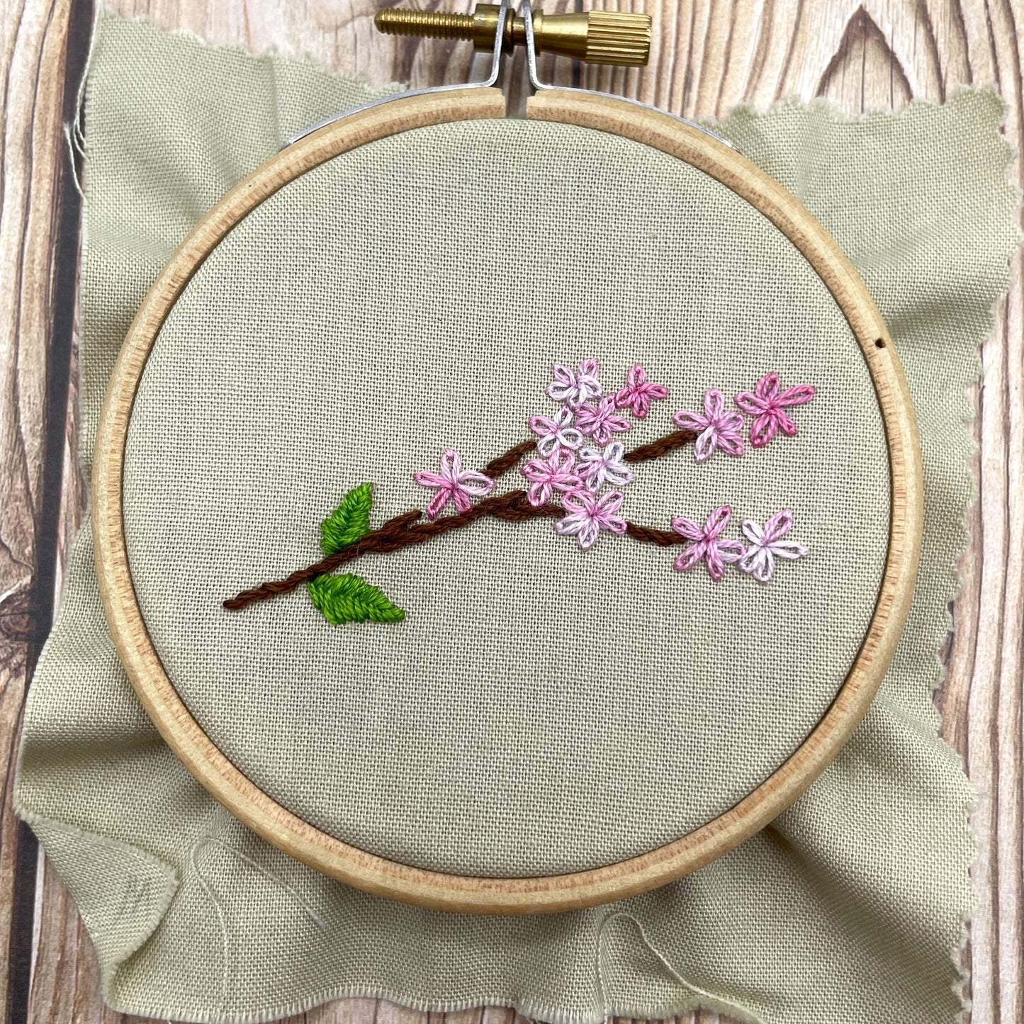 7 simple flower embroidery designs