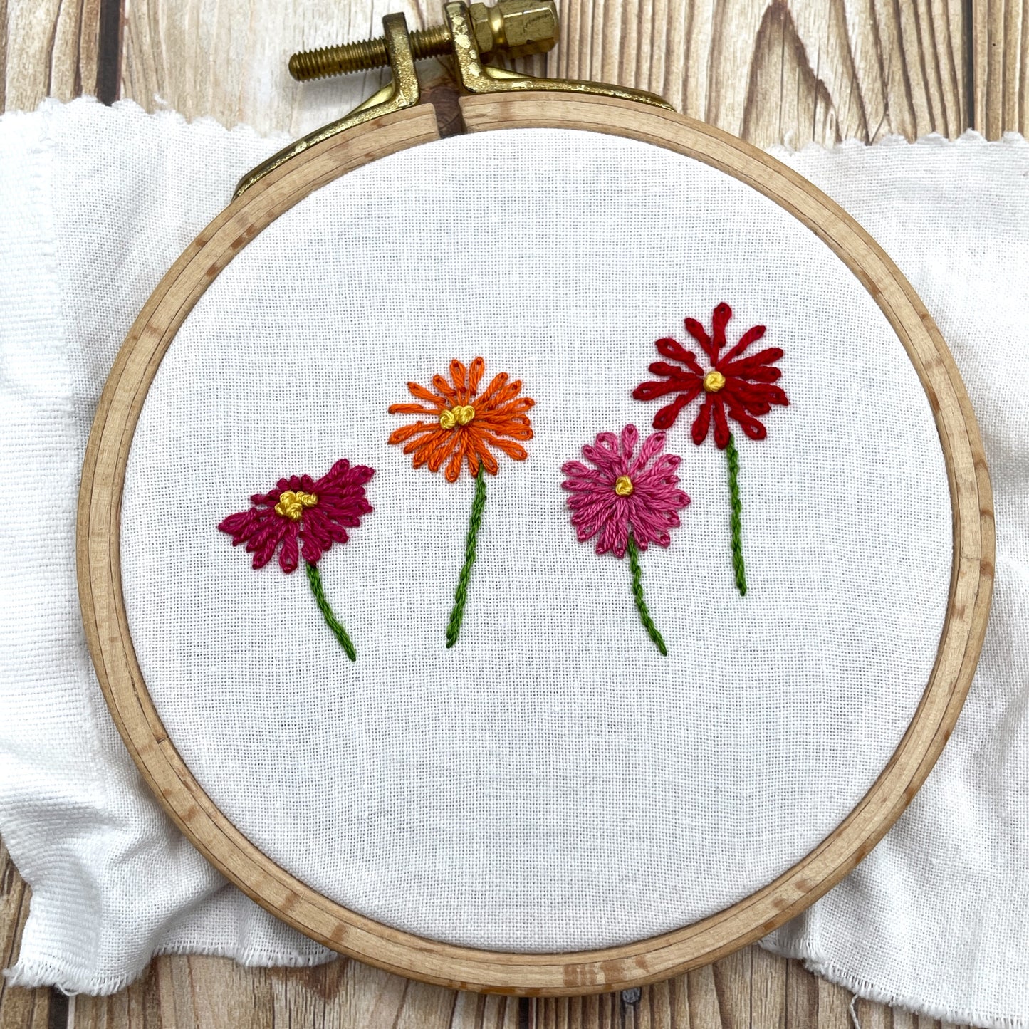 7 simple flower embroidery designs